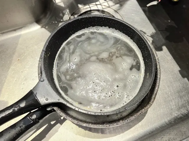 排水管内の油汚れ